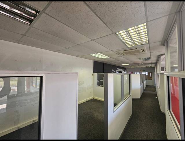 1,510M² WAREHOUSE TO LET IN PAARDEN EILAND